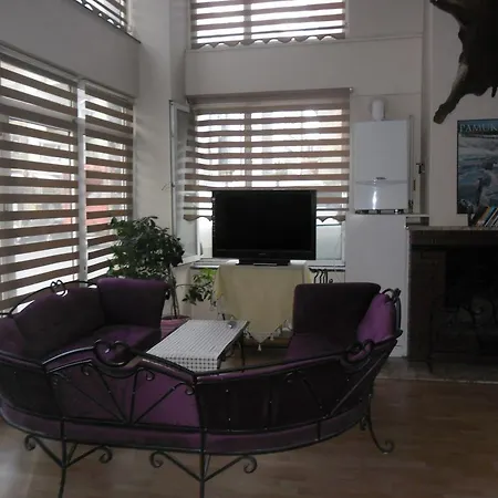 Mesut Hotel 2*