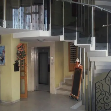 Mesut Hotel